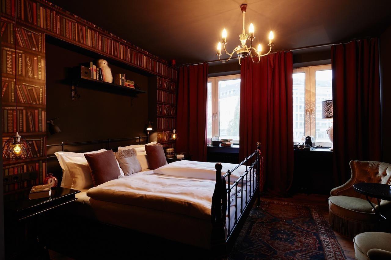 Friends Downtown Hotel 4*